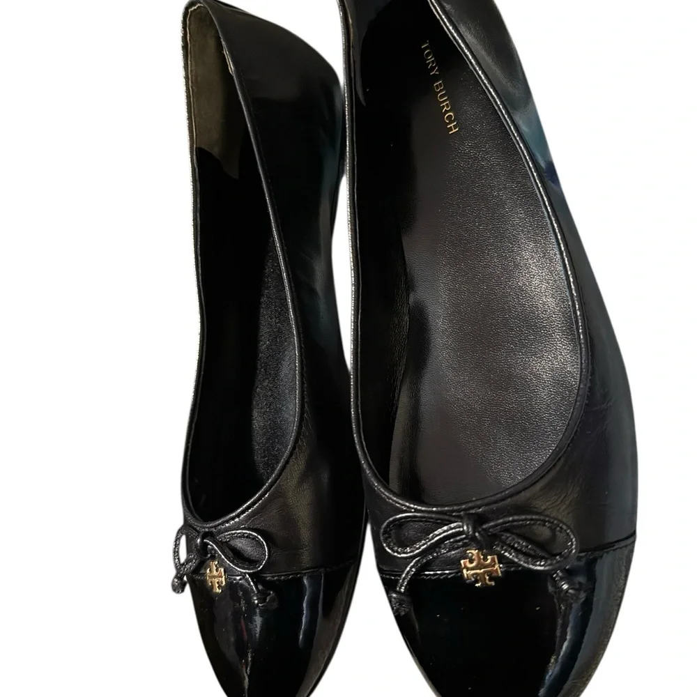 Tory Burch Glossy Black Flats with Bow Detail 9M